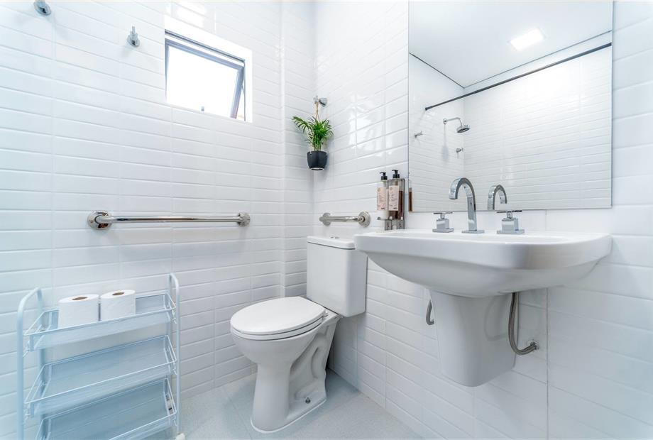 suite comfort adaptada - 09 banheiro.jpg