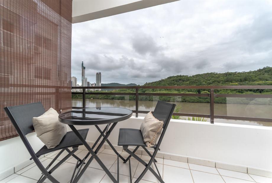 suíte master quíntuplo vista rio - 04.jpg