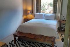 SUITE SUPERIOR AMPLA COM AR,AQUECEDOR,VARANDA PRIVATIVA PERTO DO VERDE