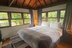 SUÍTE MASTER COM VISTA DA SERRA,AR,AQUECEDOR,CAMA QUEEN