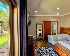 SUITE QUADRUPLA SUPERIOR AMPLA COM AR,AQUECEDOR,PERTO DO VERDE,3 CAMAS,