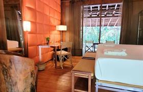 Suite Laranja do Vila Naiá - Slow Living Casa Hotel