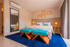 Superior Vista Piscina - Casal ou Solteiro