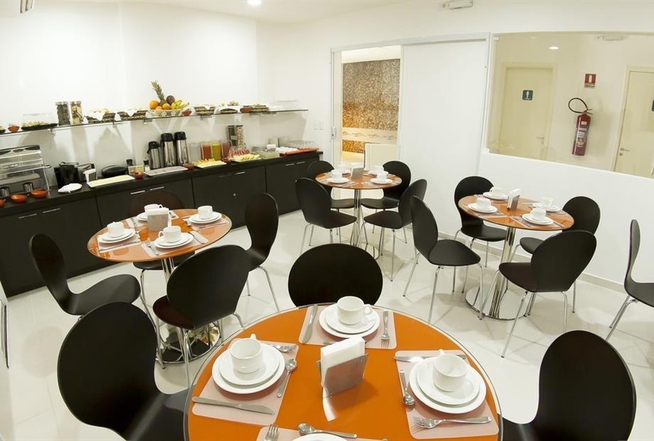 04 pousada ecomaceió - café da manhã.jpg