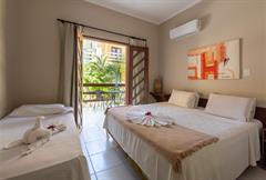 Quarto Triplo com Varanda