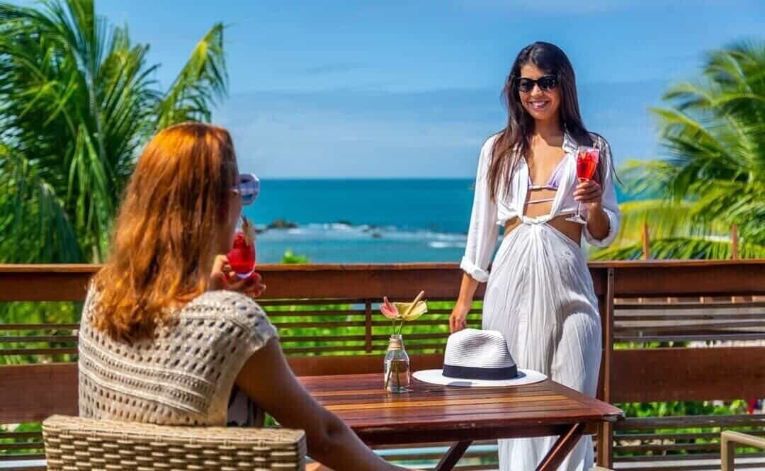 MASTER ROYAL FRENTE MAR COM BANHEIRA