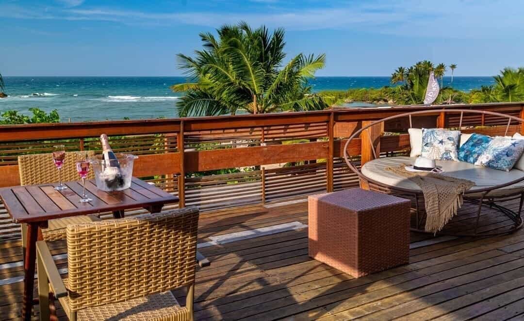 MASTER ROYAL FRENTE MAR COM BANHEIRA