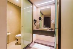 LUXO VISTA LATERAL MAR COM VARANDA