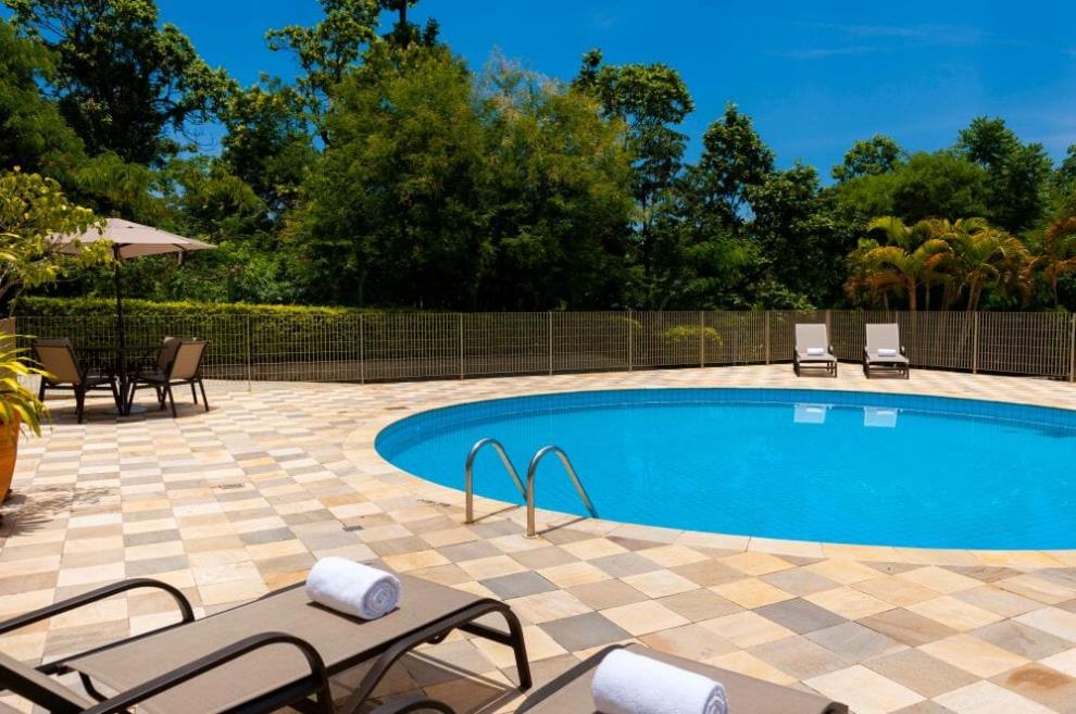 piscina barão 2.jpg