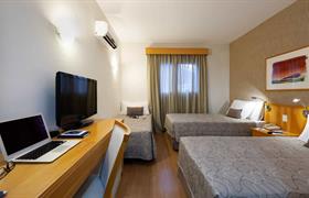 STANDARD TRIPLO TWIN de Matiz Barão Geraldo Express Hotel