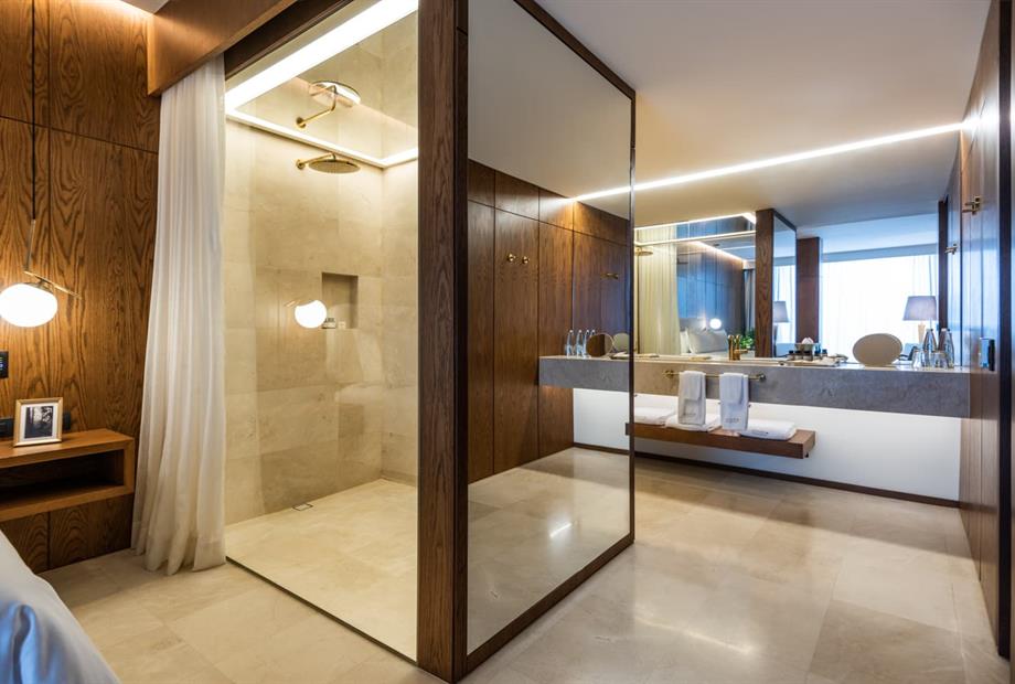 presidential suite iv.jpg