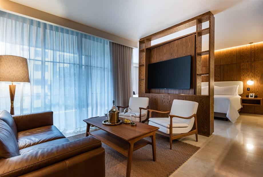 presidential suite v.jpg