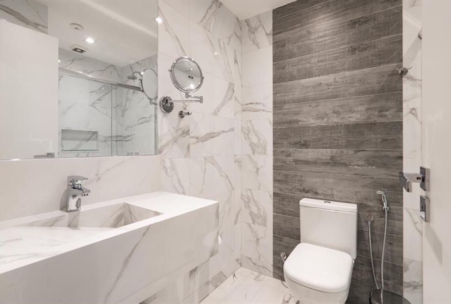 sech - luxo superior - banheiro (7).jpg