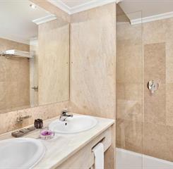 Ria Park Garden hotel.015.jpg