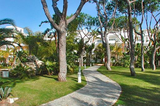 Ria Park Garden hotel.025.jpg