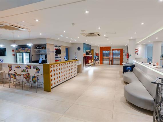 bar e recepção.jpg