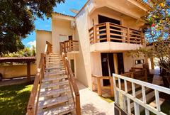 Casa no térreo, com serviço de hotel