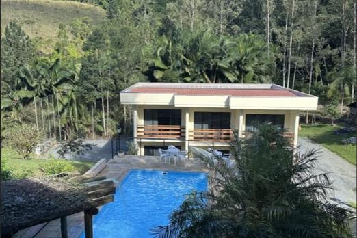 ala nova e piscina.jpg