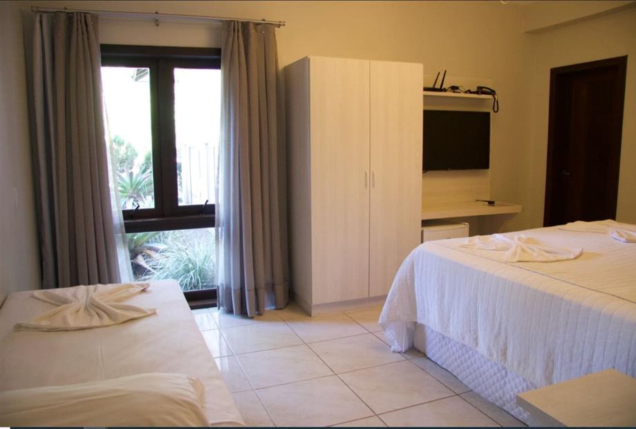 suite triplo luxo - ala casarao 1.jpg