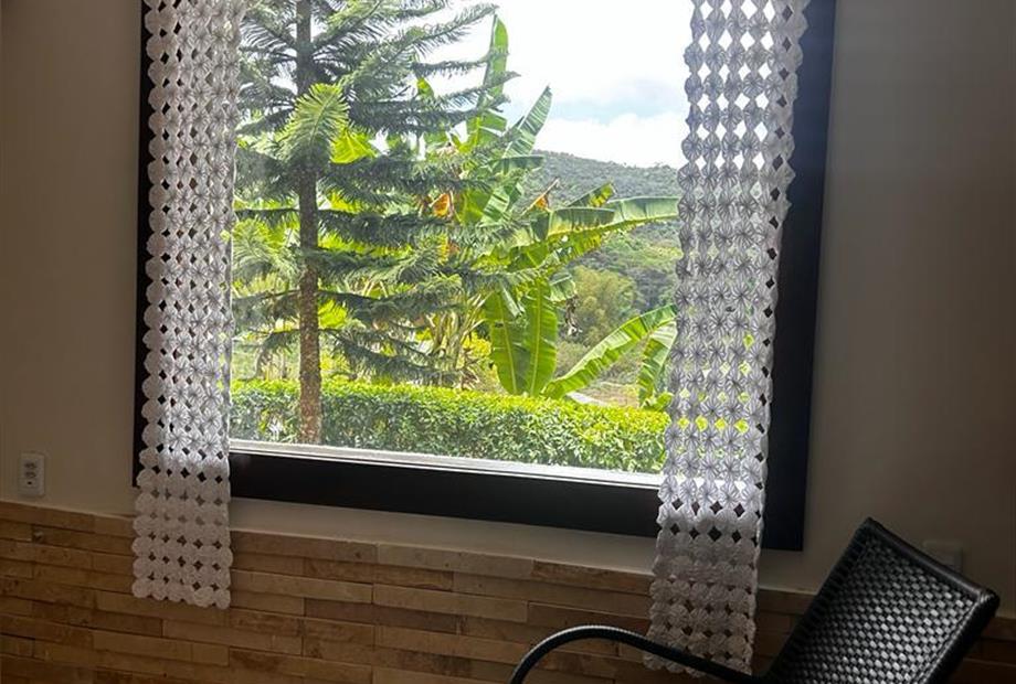 chale com duas suites sala 4.jpg