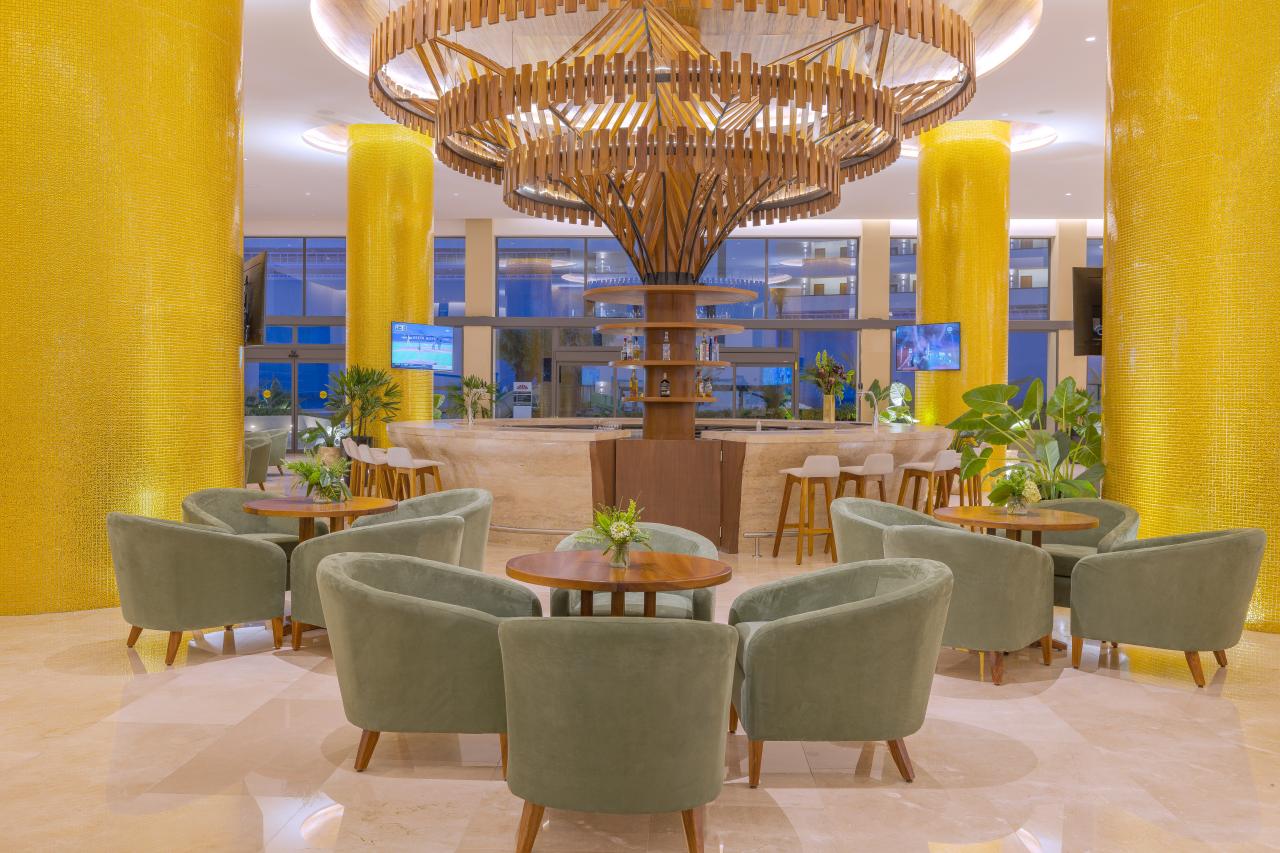 SNS-LOBBY_BAR1.jpg