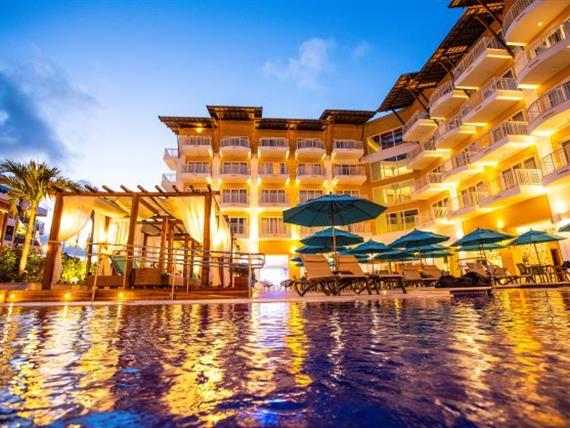 fachada piscna terreo.jpg