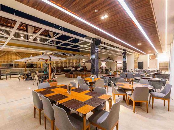 rooftop sky restaurant 1_17_11zon.jpg