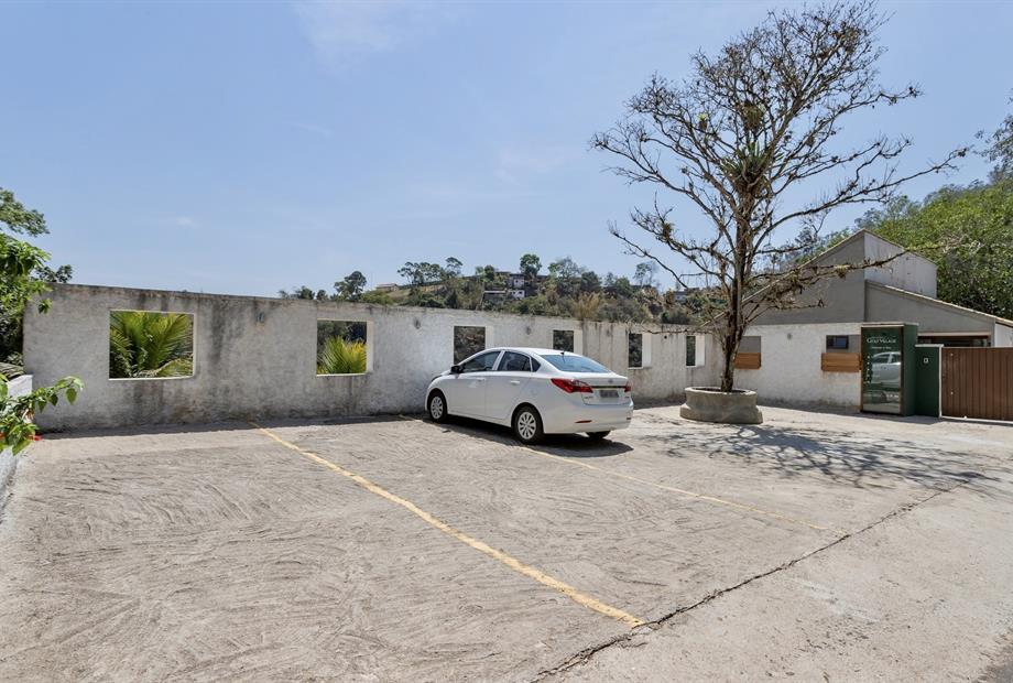 golf village - 01.jpeg