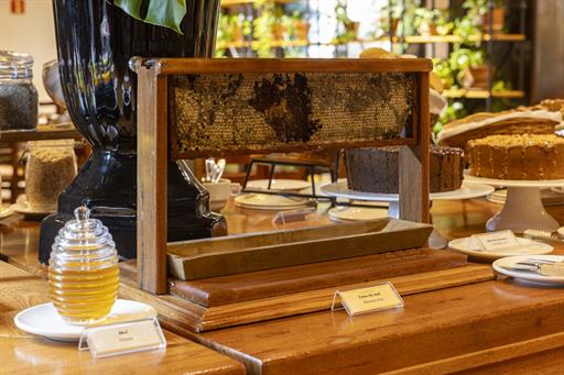 café 09052025-21.jpg