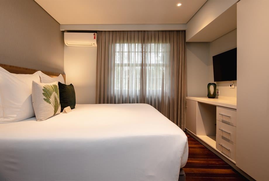 superior queen (4).jpg