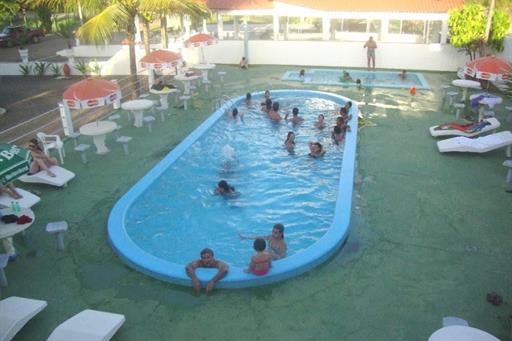 piscina adulto dia boa.jpg
