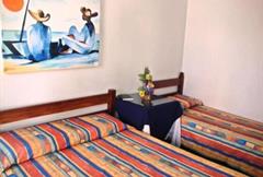 Quarto TRIPLO Standard Completo - Ar, Tv e Frigobar