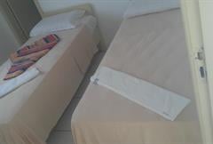 Quarto TRIPLO ECONÔMICO - Ventilador Teto e Tv.