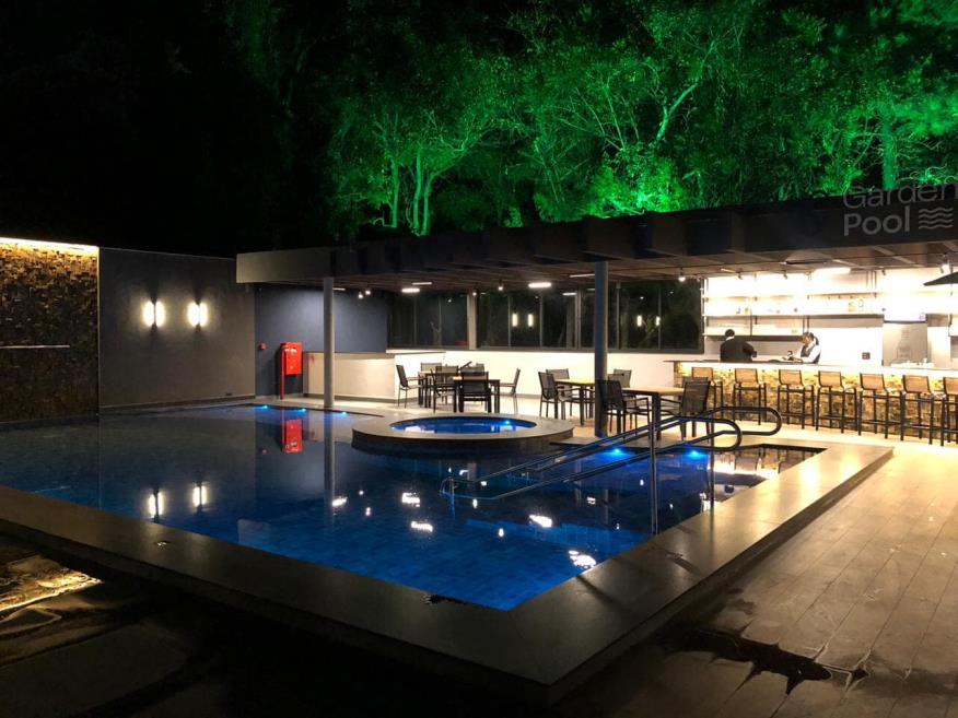 piscina 2.jpeg