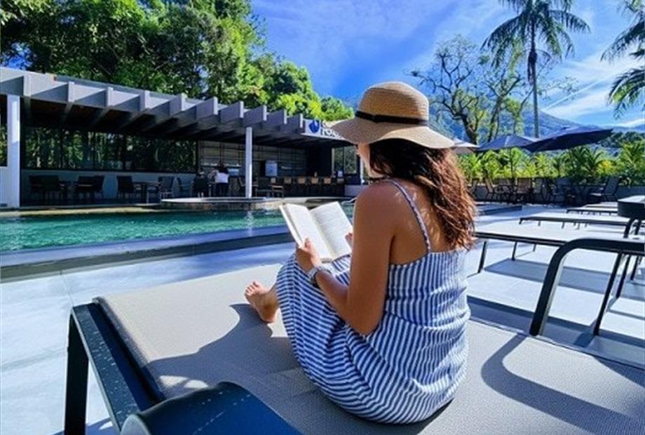 foto piscina ia jpg.jpg