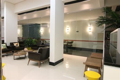 lobby 1.jpg