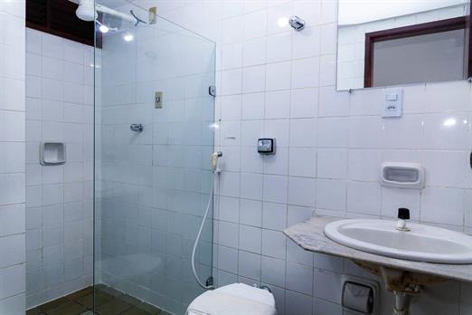 dunnas hotel_quarto a banheiro 001.jpg