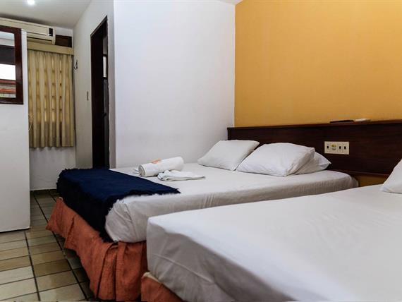 dunnas hotel_quarto a 001.jpg