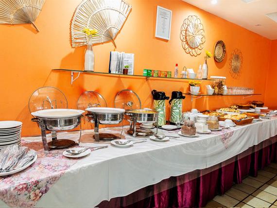 dunnas hotel_cafe da manha 001.jpg