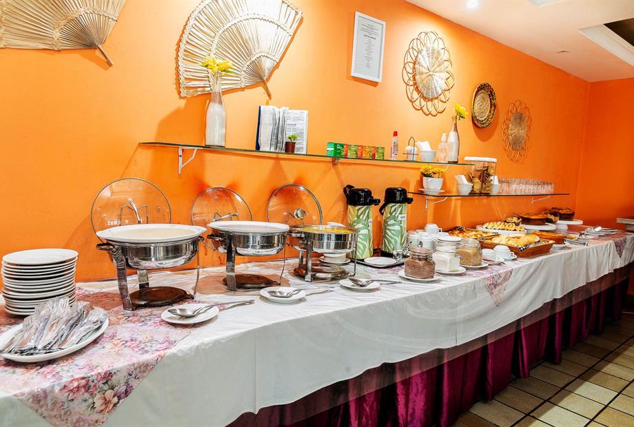 dunnas hotel_cafe da manha 001.jpg