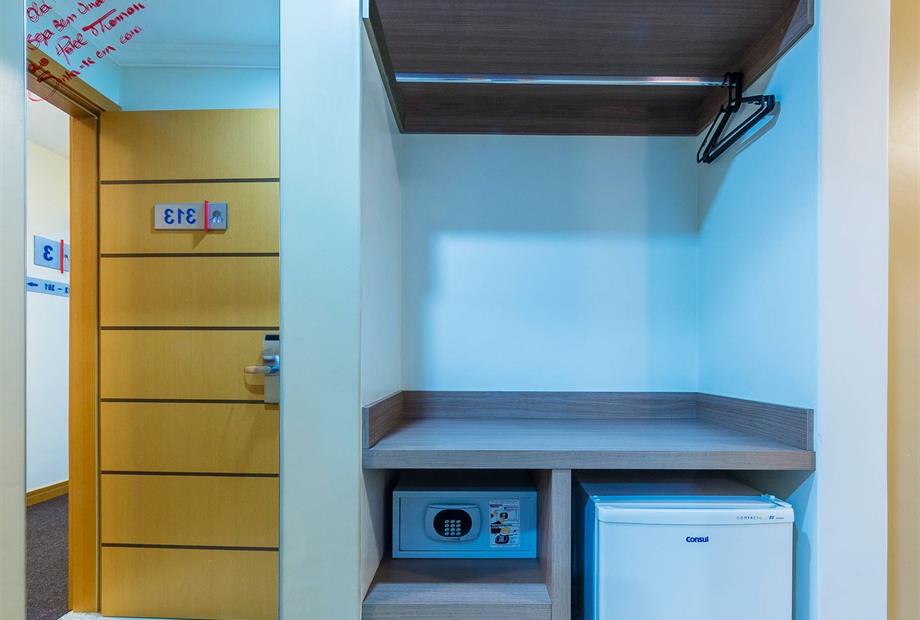 super-luxo---frigobar-e-cofre.jpg