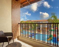 SUÍTE LUXO VISTA PISCINA