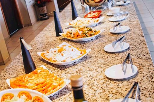 buffet 2.jpeg