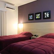 Quarto Luxo com 2 Camas de Solteiro