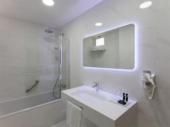 wc novas 02 bk_easy-resize.com.jpg