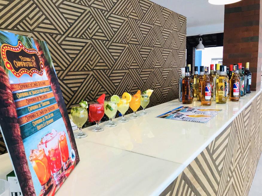BAR PISCINA2- ATÉ 900K.jpg