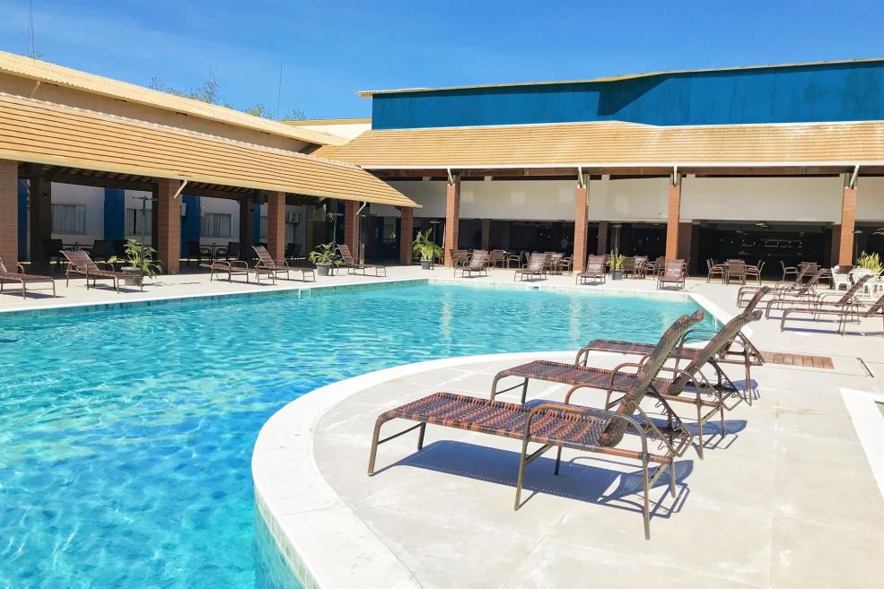 piscina dia-900K.jpg