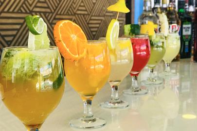 BAR PISCINA3- ATÉ 900K.jpg