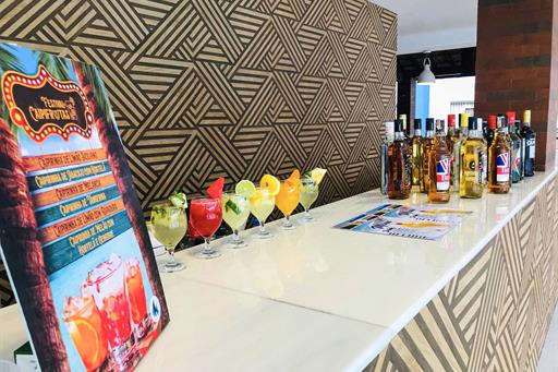 BAR PISCINA2- ATÉ 900K.jpg