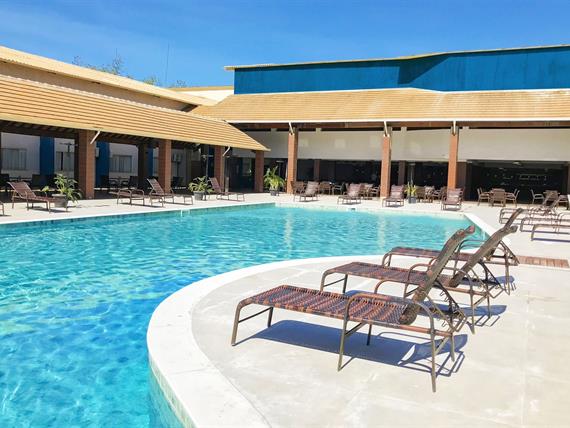 piscina dia-900K.jpg